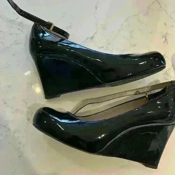 Marc by Marc Jacob’s black patent leather wedge pumps with strap size 40 - Picture 3 of 12